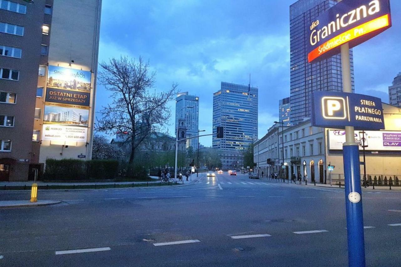 P&O Apartments Grzybowska 9 วอร์ซอ ภายนอก รูปภาพ